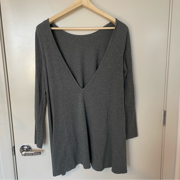 Lovers + Friends Long Sleeve Grey Low Back Tunic Women’s Size Medium - Picture 4 of 12